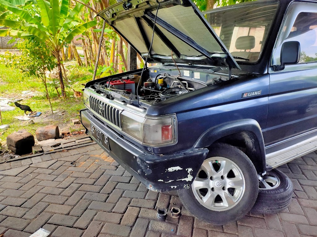 Bengkel Mobil Mbah "NO"