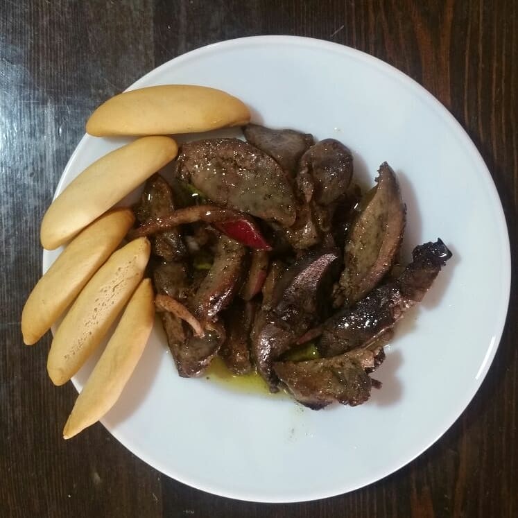 Cafe Y Copas Bar Las Duenas — Comida y bebida
