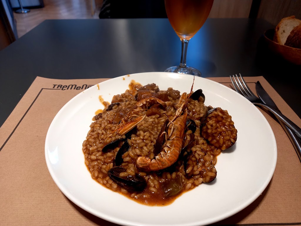 Restaurant TREMENDU Sabadell — Paella