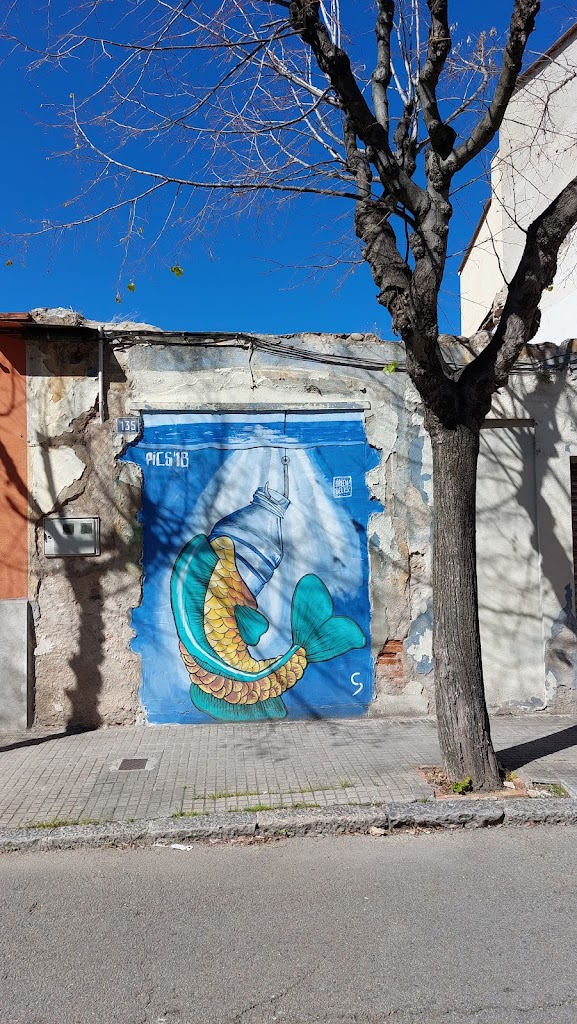 Aparcamiento de motos (Calle Larga - St. Dionis)