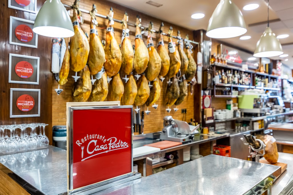 Restaurante Casa Pedro — Comida y bebida