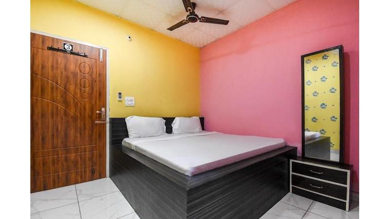 Spot On 49002 Hotel Surya