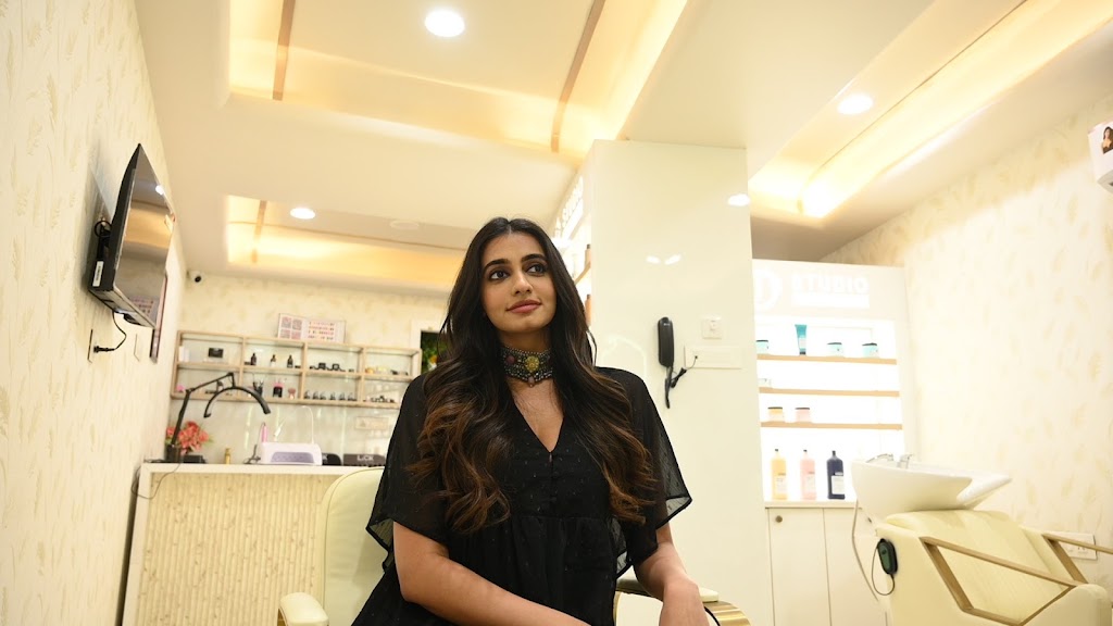 J Studio Luxury Beauty Studio Skin Aesthetics Hair Salon Nail Arts Extensions Vip Road Vizag For Men And Women