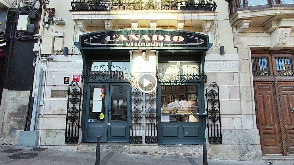 Canadio — Videos