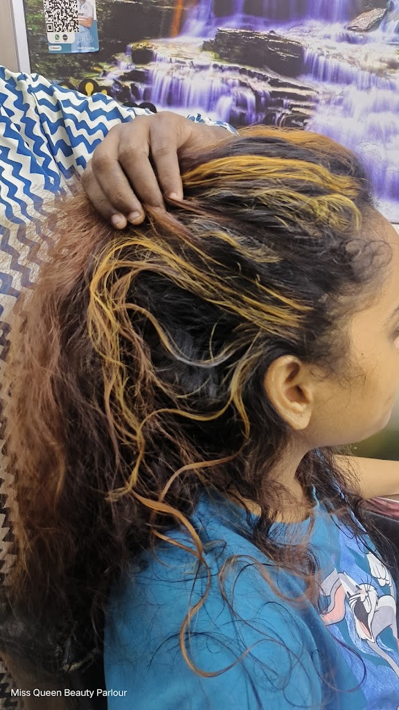 Miss Queen Beauty Parlour A C