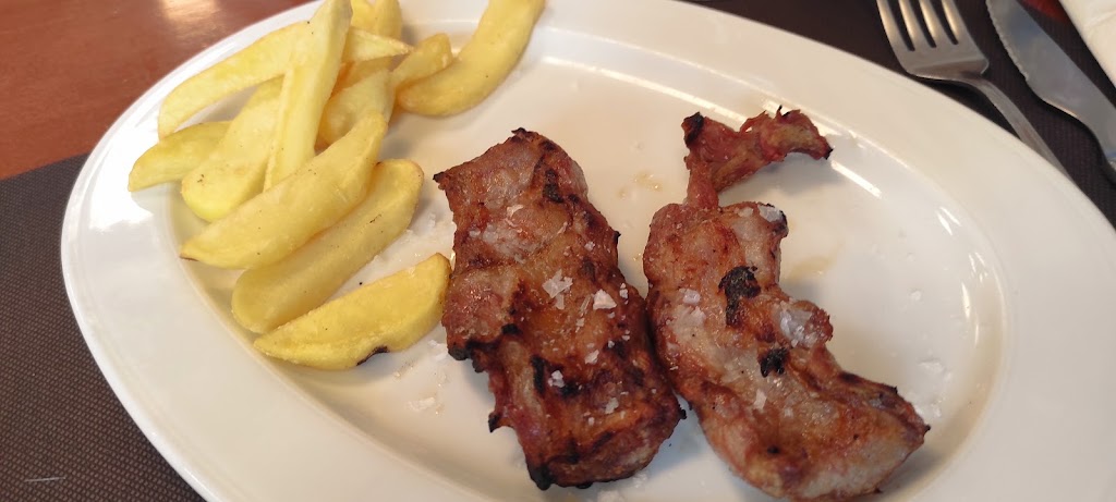 Bar Casa Carmen — Comida y bebida