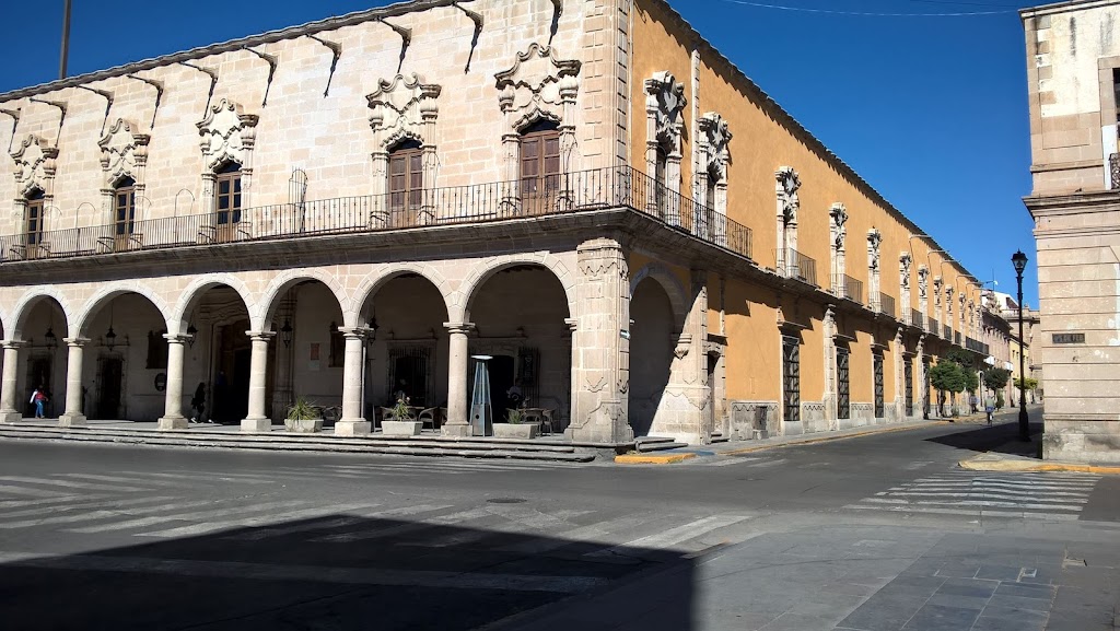 Colegio Gonzalez y Valencia