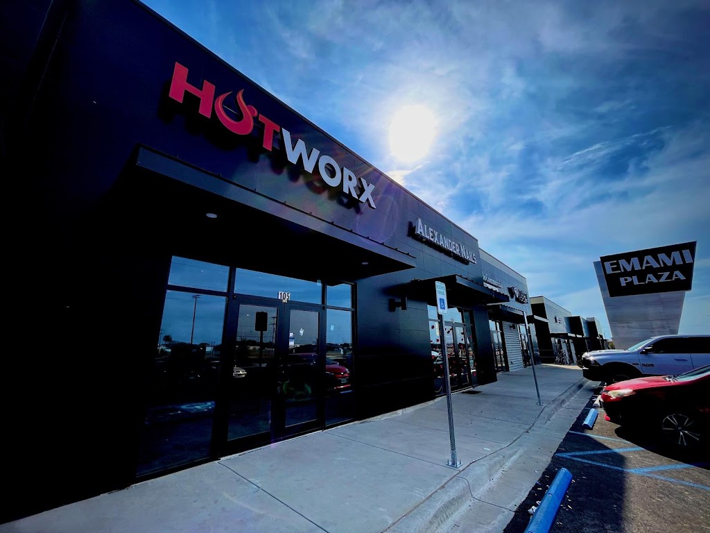  HOTWORX - Laredo, TX - Del Mar
