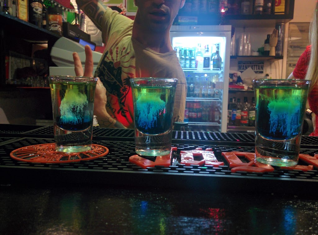TEQUILA 85 Shisha Bar — Comida y bebida