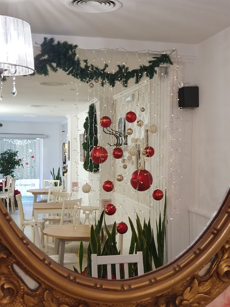 Cafeteria Vainilla By Mary