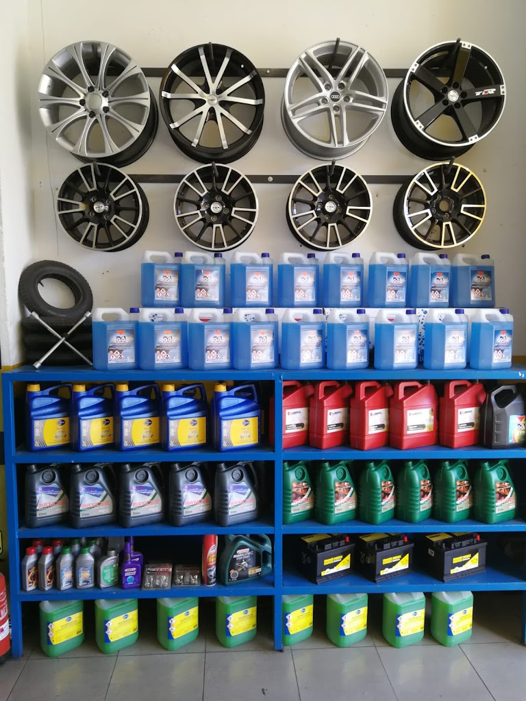 NEUMATICOS VILLABAD / QUALITY TYRES — Del propietario