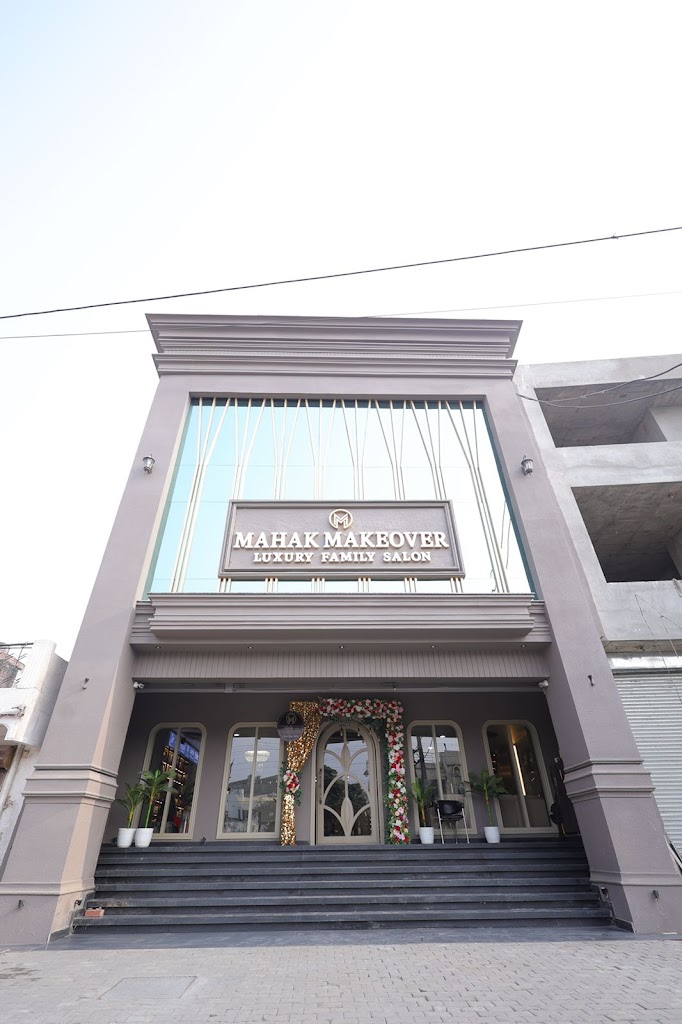 Mahak Makeover Luxury Family Salon Yamunanagar