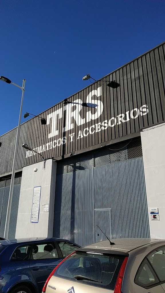 TRS.NEUMATICOS Y ACCESORIOS