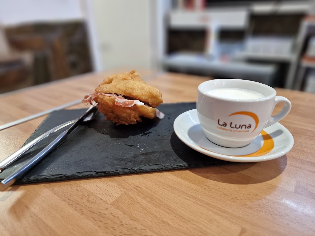 Churreria La Luna Villanueva de la Serena — Cafe