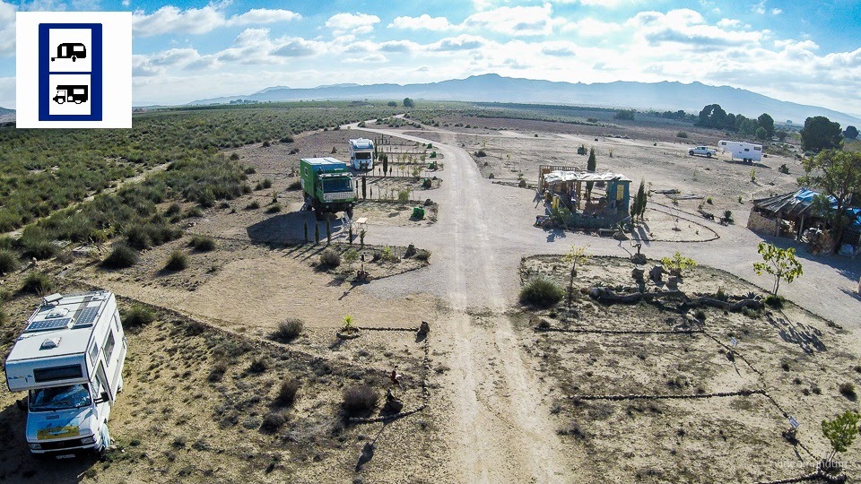 Area de autocaravanas Finca-Caravana