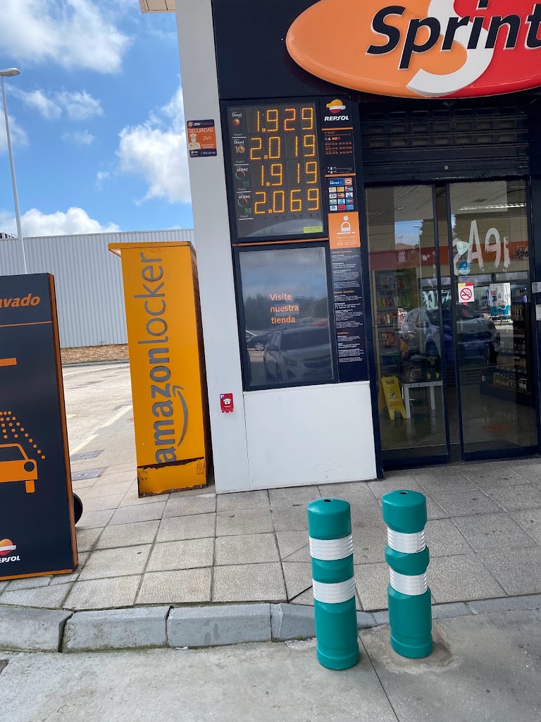 Estacion de Servicio Repsol — Exterior