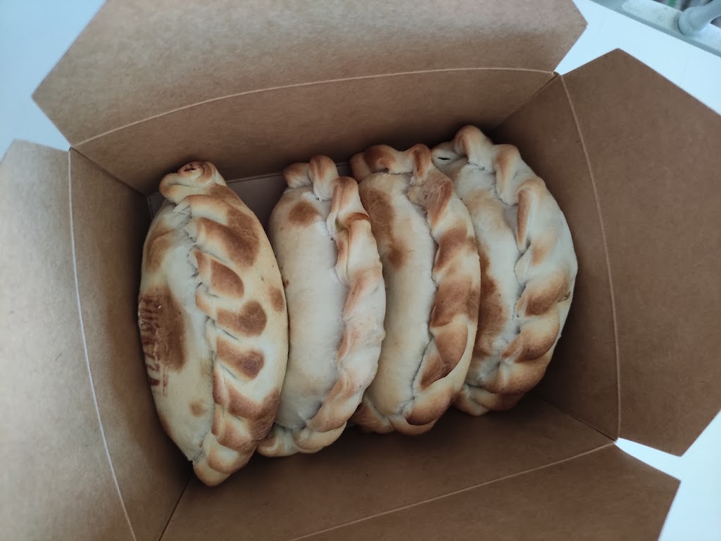 Mia's Empanadas Argentinas (Cambre) — Comida y bebida