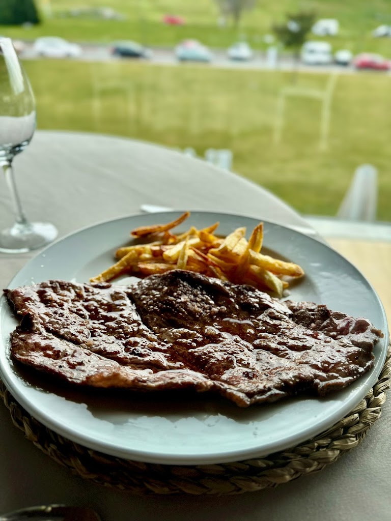 Restaurante El Lienzo Norte — Comida y bebida