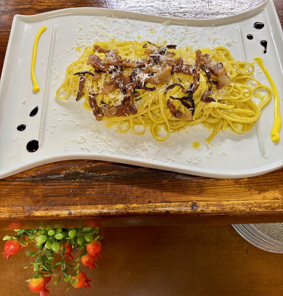 RISTORANTE PIZZERIA LA MIA REGINA — Comida y bebida