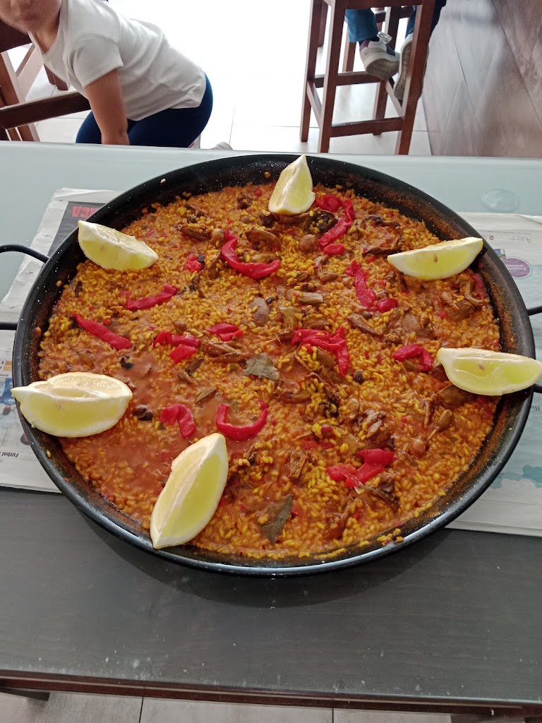Anca Pepe — Comida y bebida
