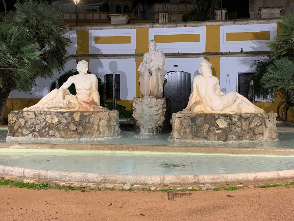 Monumento a Inca Garcilaso de la Vega - Fuente dedicada al Mestizaje