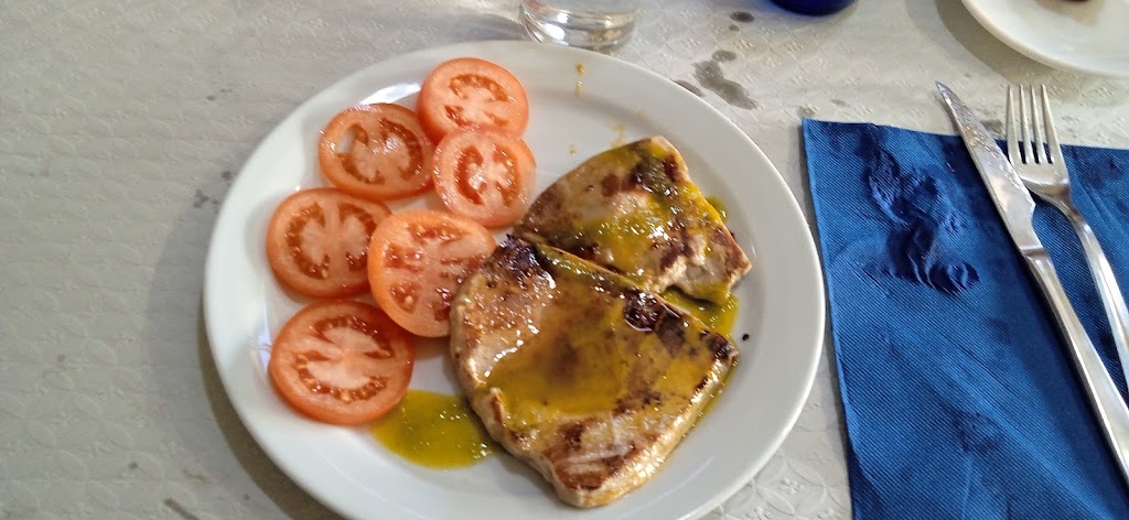 Los Gomez — Comida y bebida