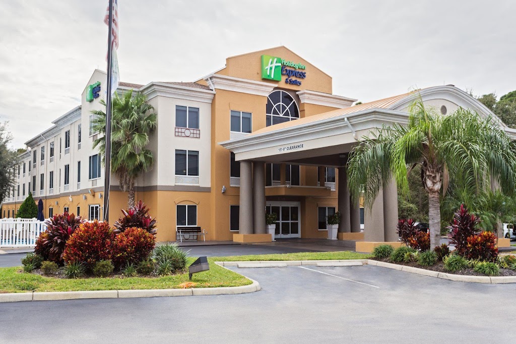 Holiday Inn Express & Suites Tavares - Leesburg, an IHG Hotel - Hotel in Tavares , United States of America