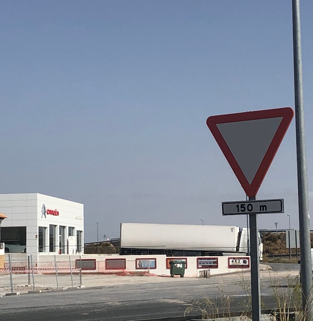 SANCHEZ Y MATEOS BAZA, S.L. - Citroen Dealer — Todas