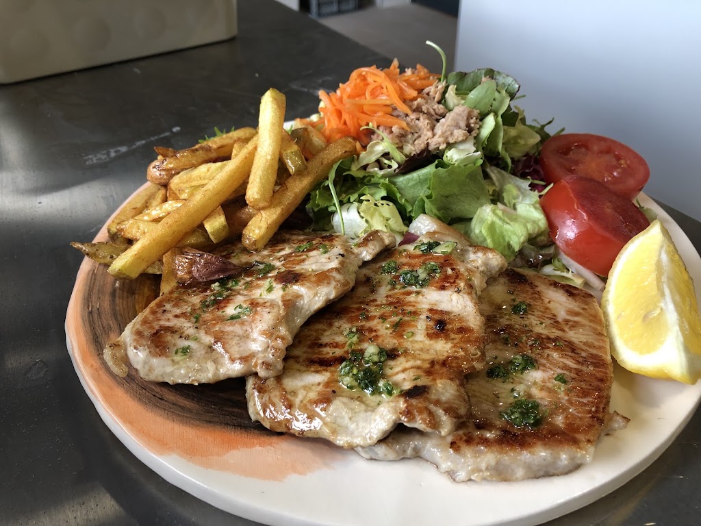 CAFE 77 — Comida y bebida