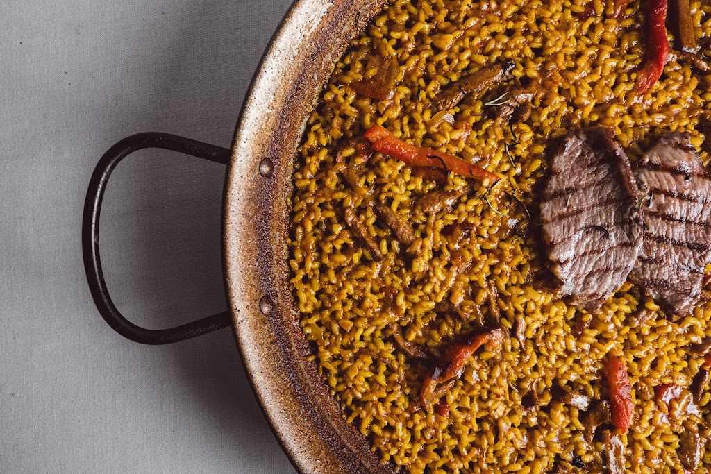 Casa Antonio | Restaurante Almansa — Comida y bebida