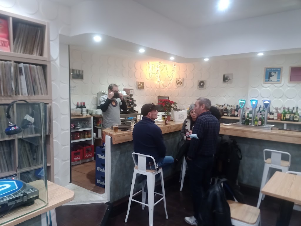 elepe bar — Ambiente