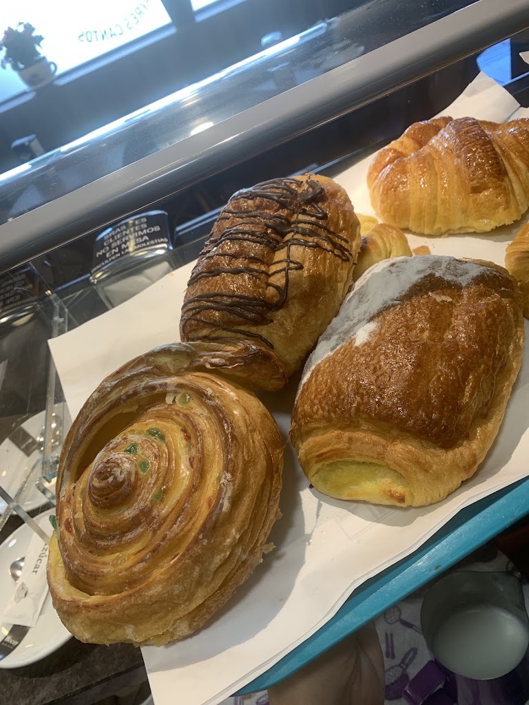 Churrerias La Toledana — Comida y bebida