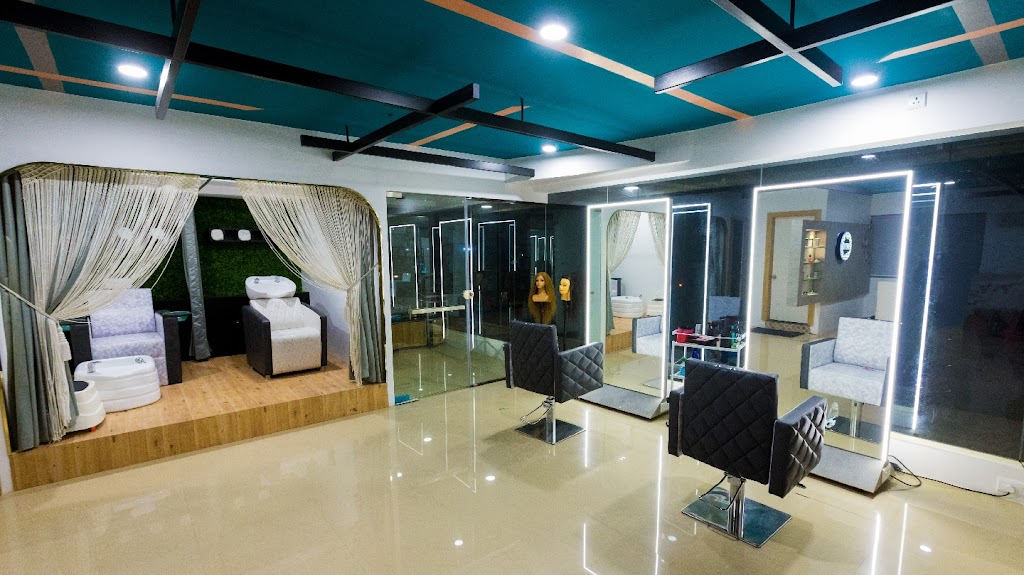 Mb Beauty Clinic Skin Treatment Bridal Makeup Artist Salon Academy