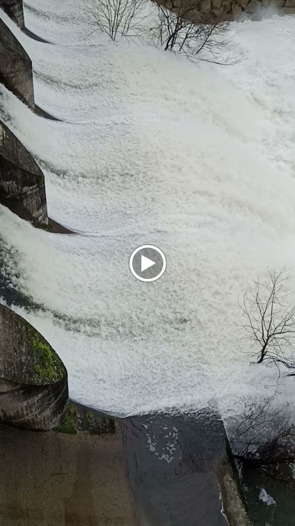 Aparcamiento Embalse de Cecebre — Videos