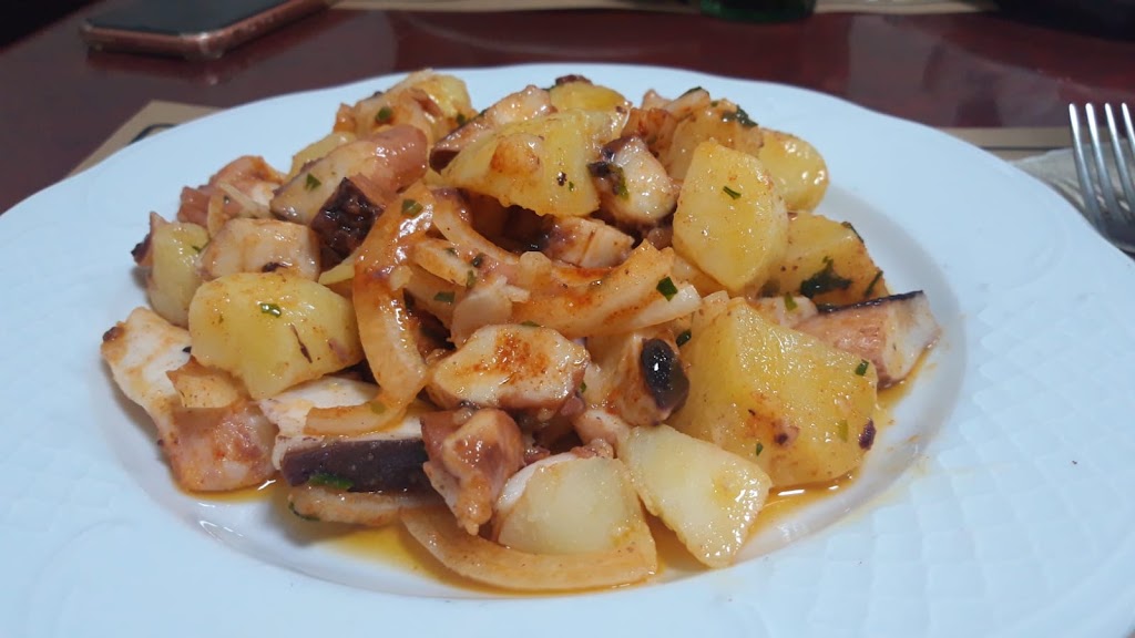 Bar Restaurante VuleBar — Comida y bebida