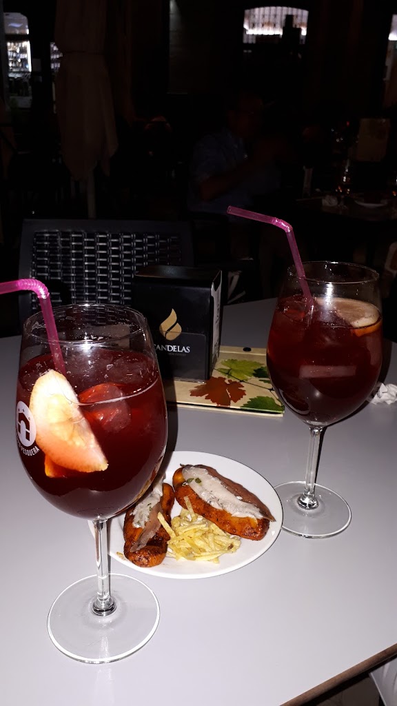 Asador Palacio del Pollo — Comida y bebida