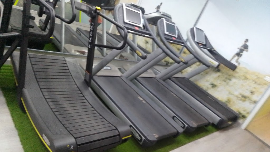 GIMNASIO FARO FITNESS CENTER — Del propietario