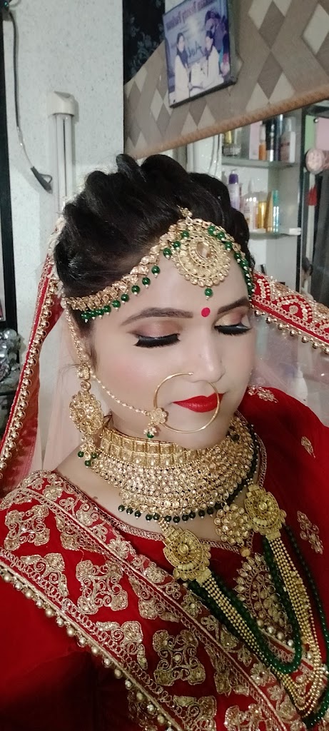 Vansh Beauty Parlour