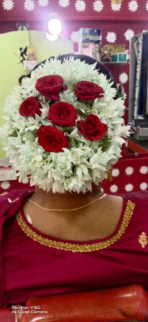 Shrungar Beauty Parlour