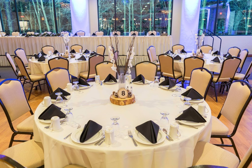  The Ravine Pub, Grill & Banquet Hall