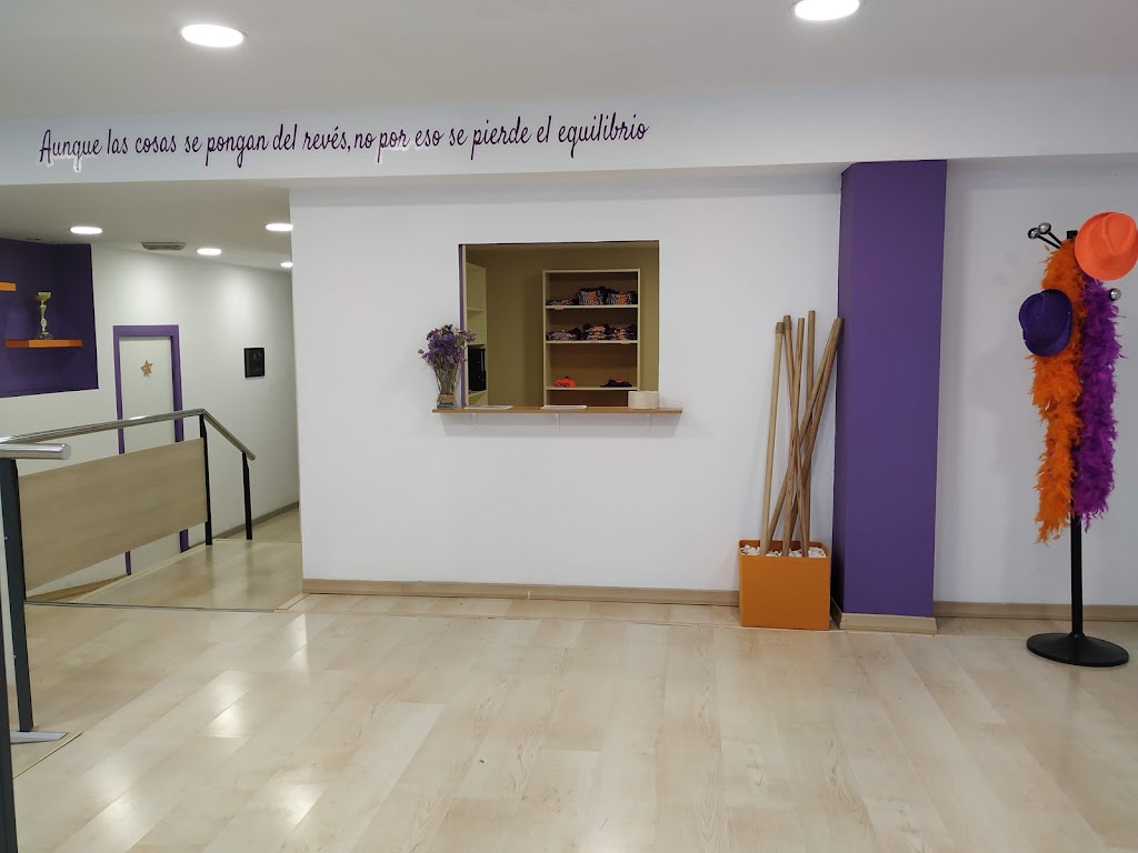 TWIST. Escola de Fitkid, dansa i acrobacia — Del propietario