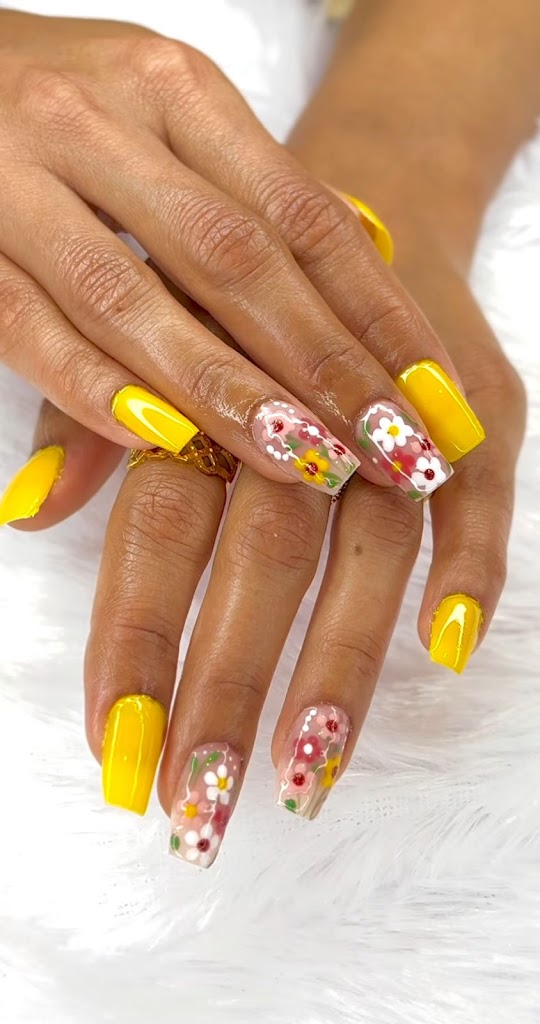 Heena Z Beauty Salon And Academy