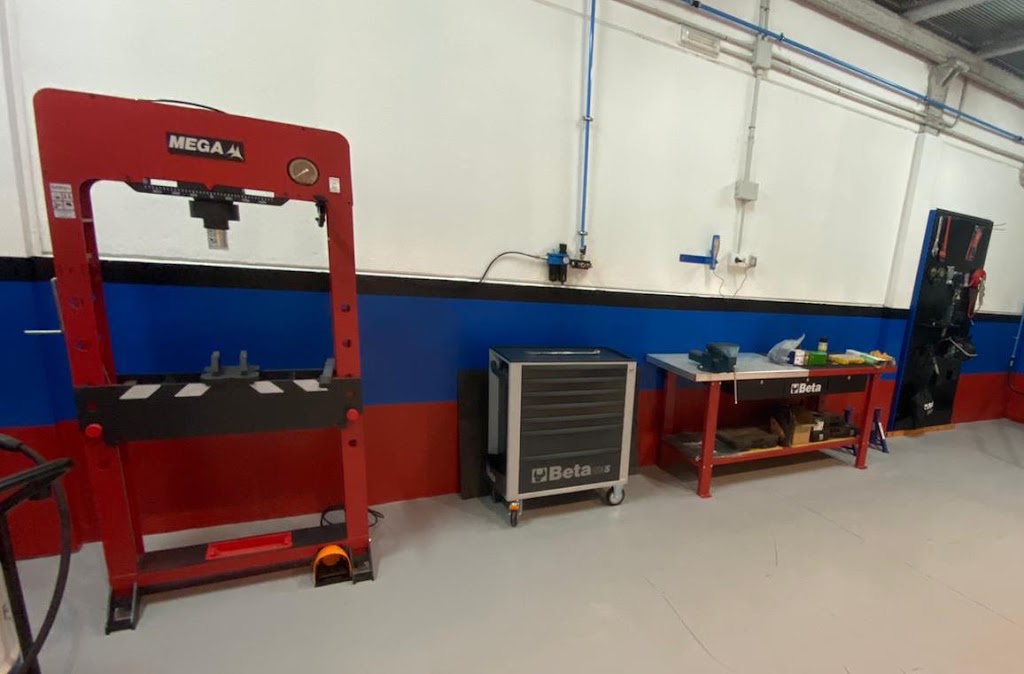 Bosch Car Service JPM Engineering Truck — Taller
