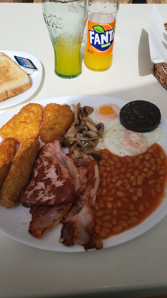 Sports Bar — Comida y bebida