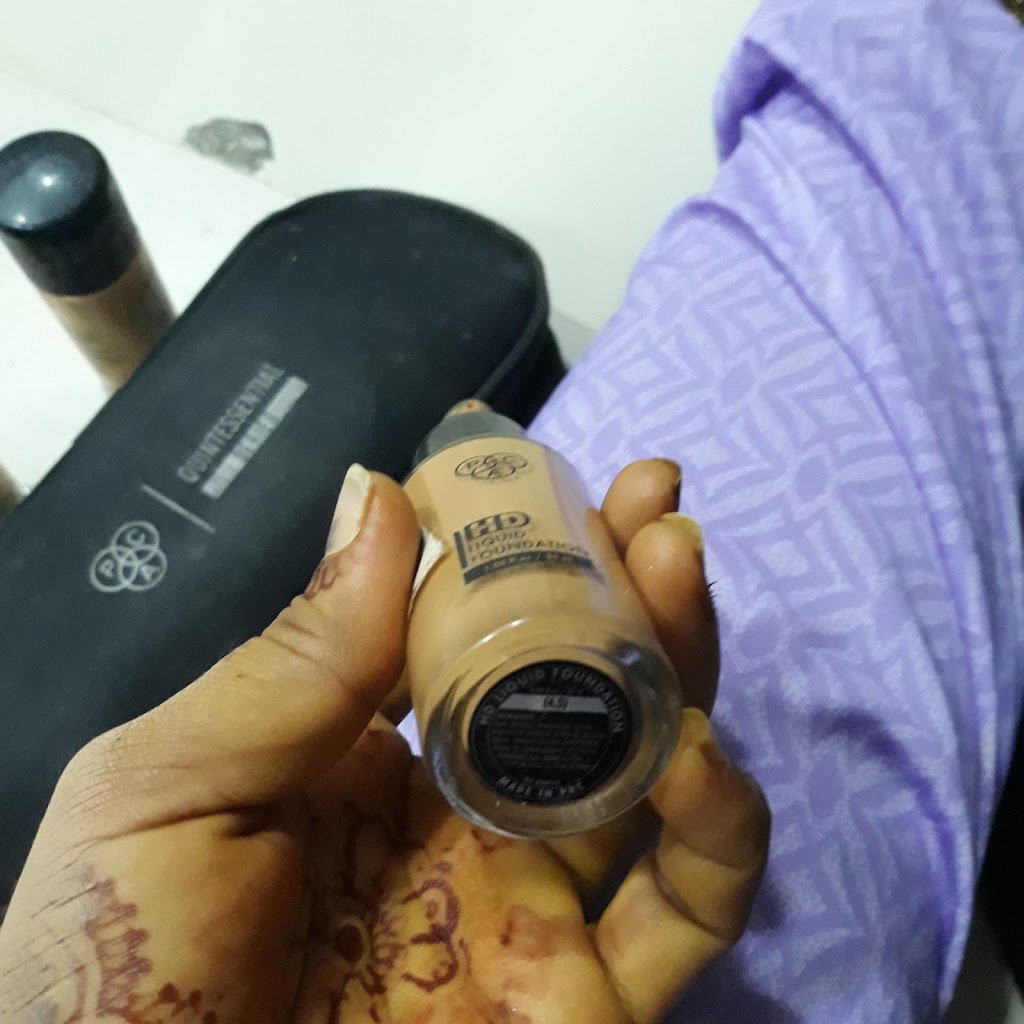 Lucky Herbal Beauty Parlour And Cosmetics