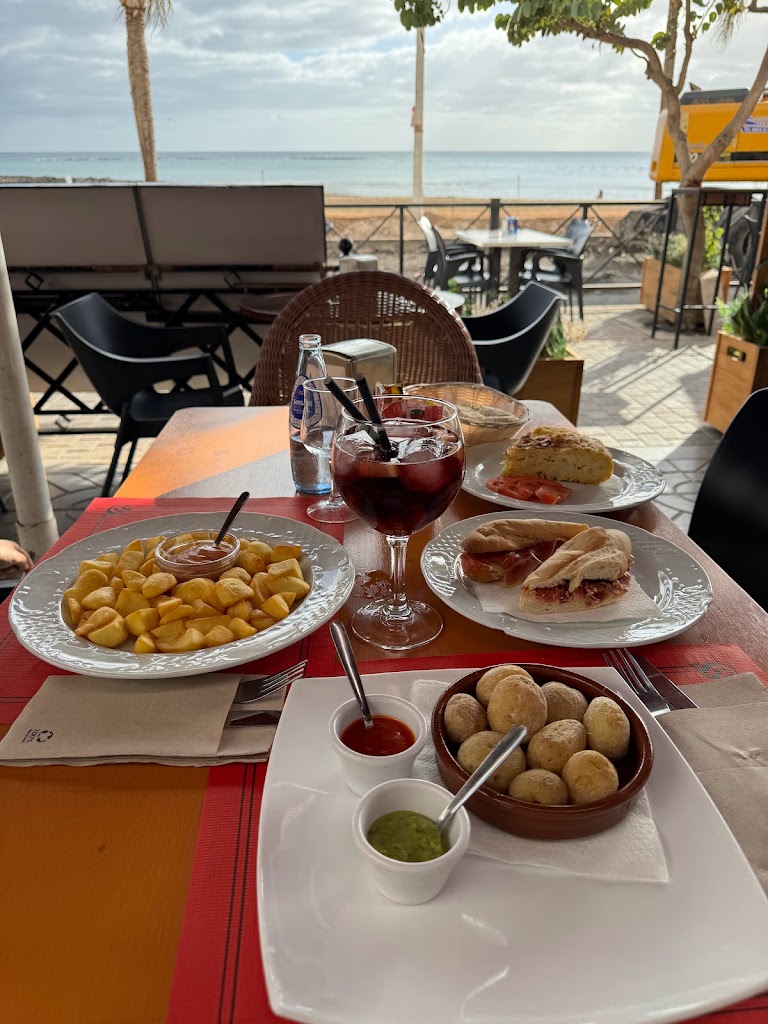 Cerveceira el reducto — Comida y bebida