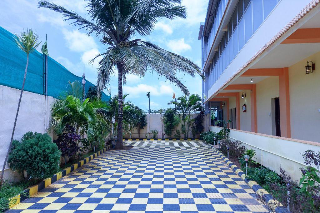 C Gate Residency