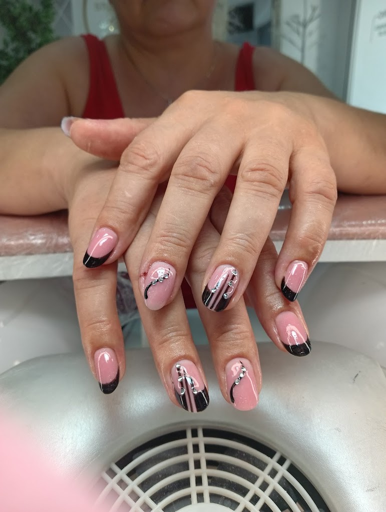 Manicura y pedicura Anna