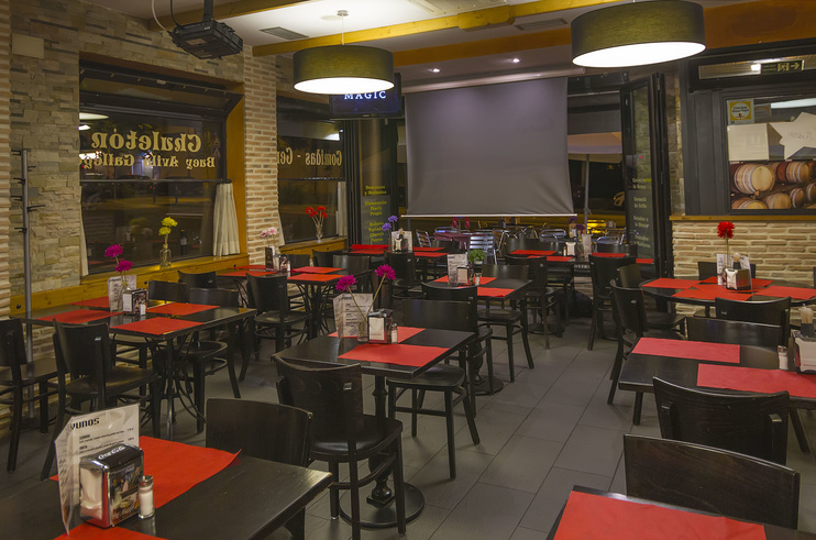 Restaurante El Almirez II — Ambiente