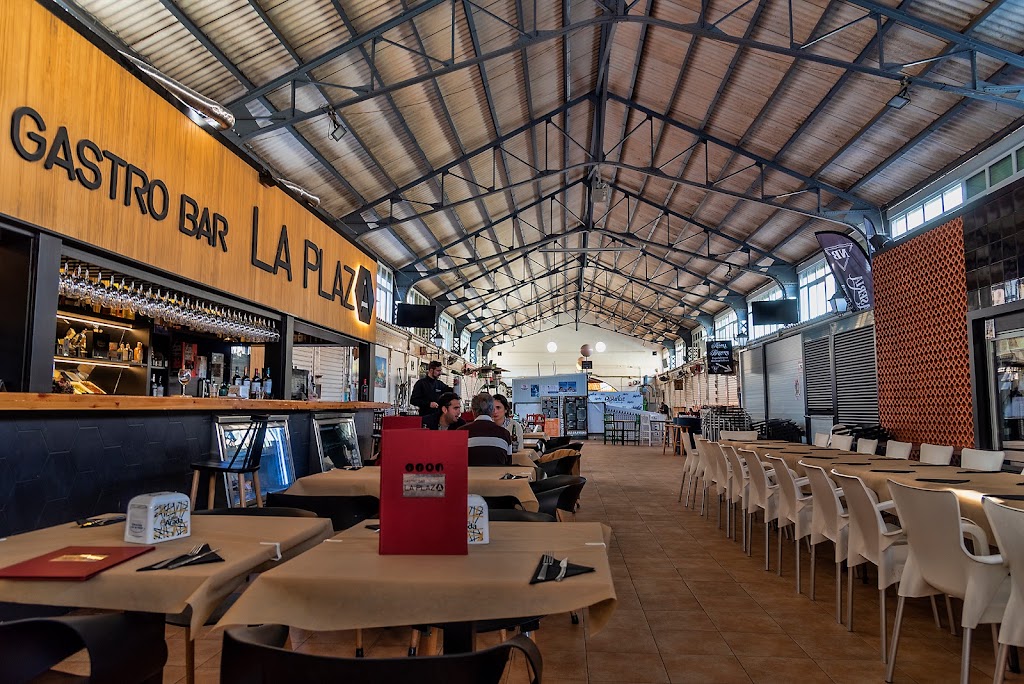 Gastrobar La Plaza — Ambiente